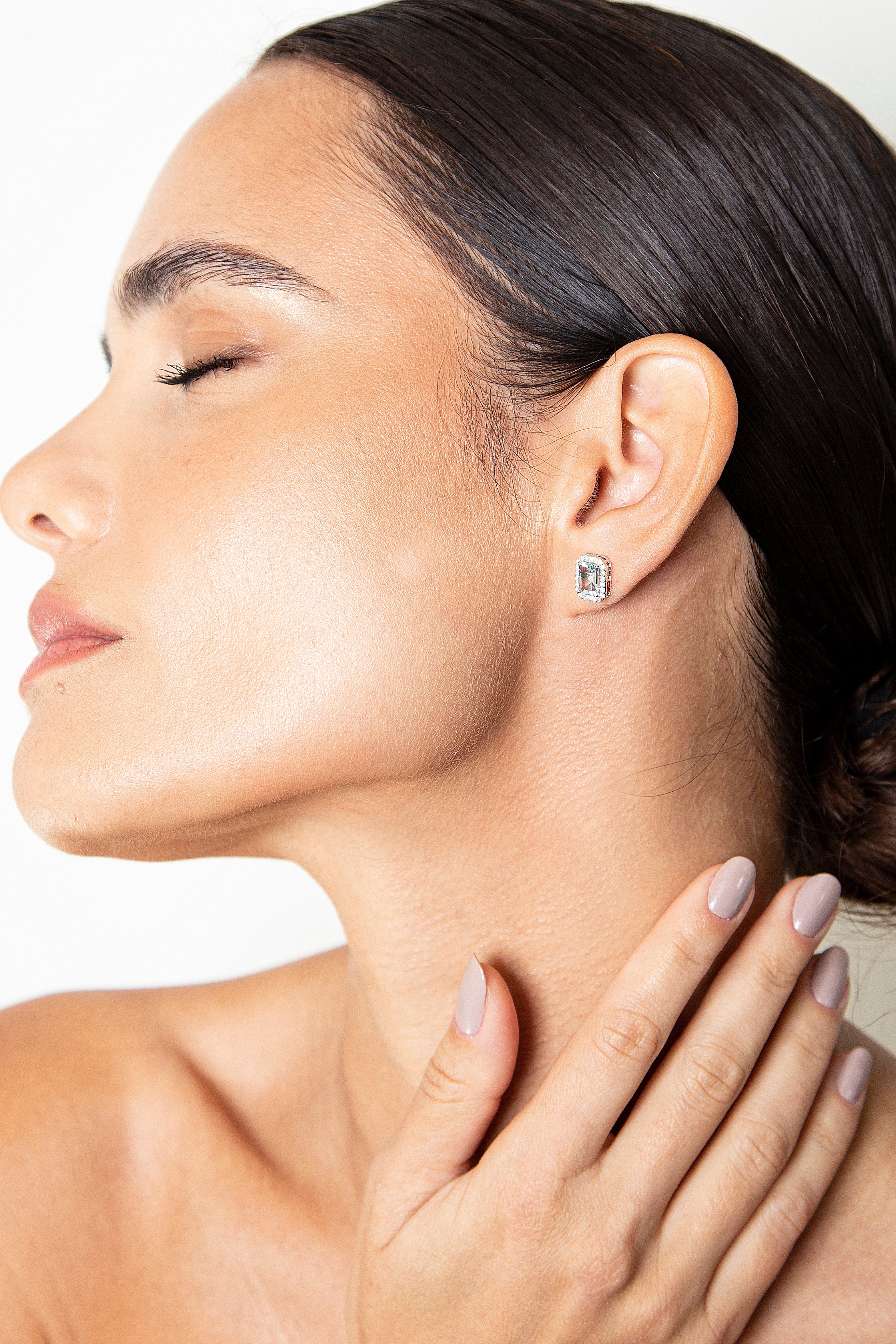 Aretes Studs Halo Diamante Aguamarina Oro Blanco 14K 2.79 ct.