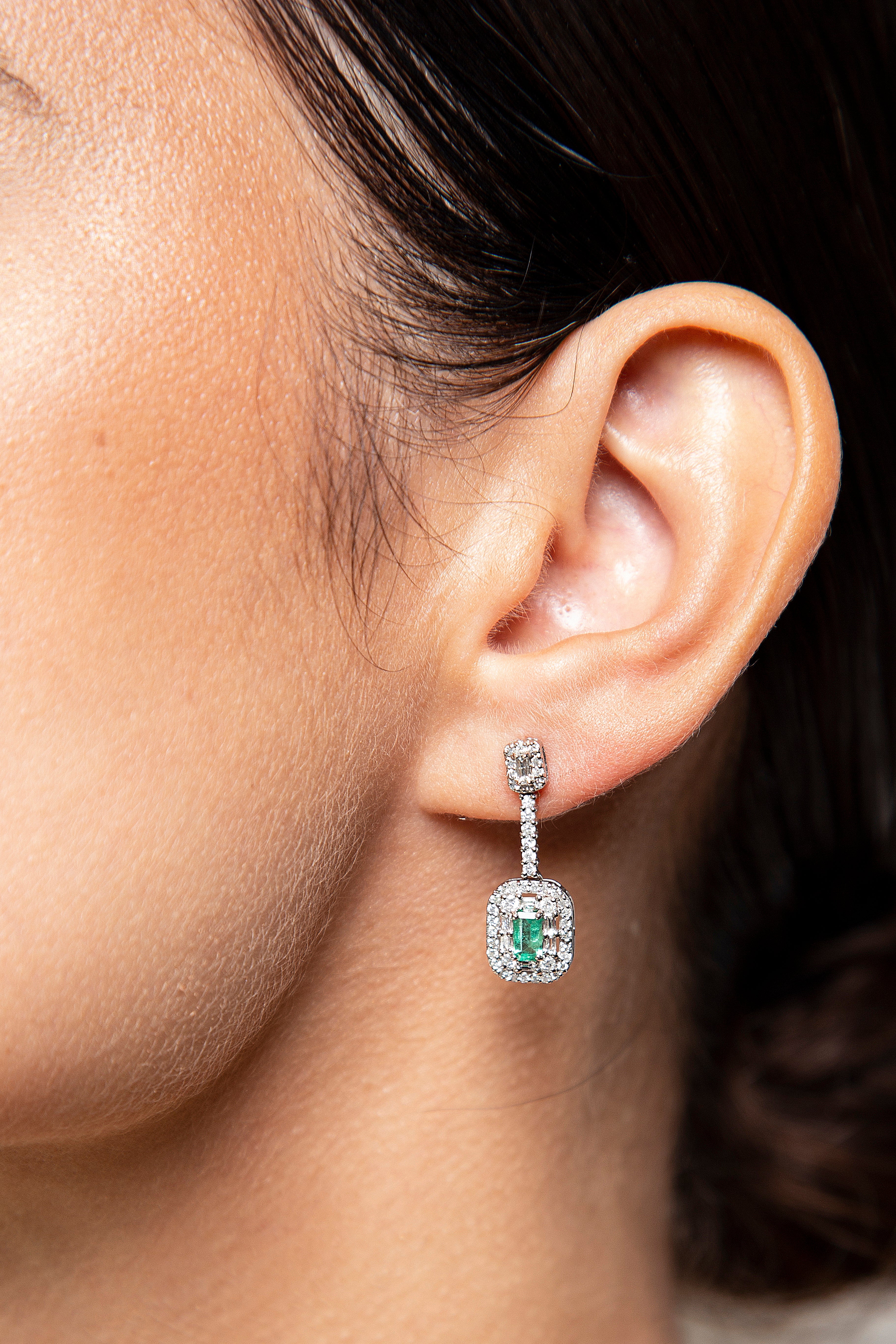 Aretes Largos / Colgantes Diamante Esmeralda Oro Blanco 14K 1.49 ct.