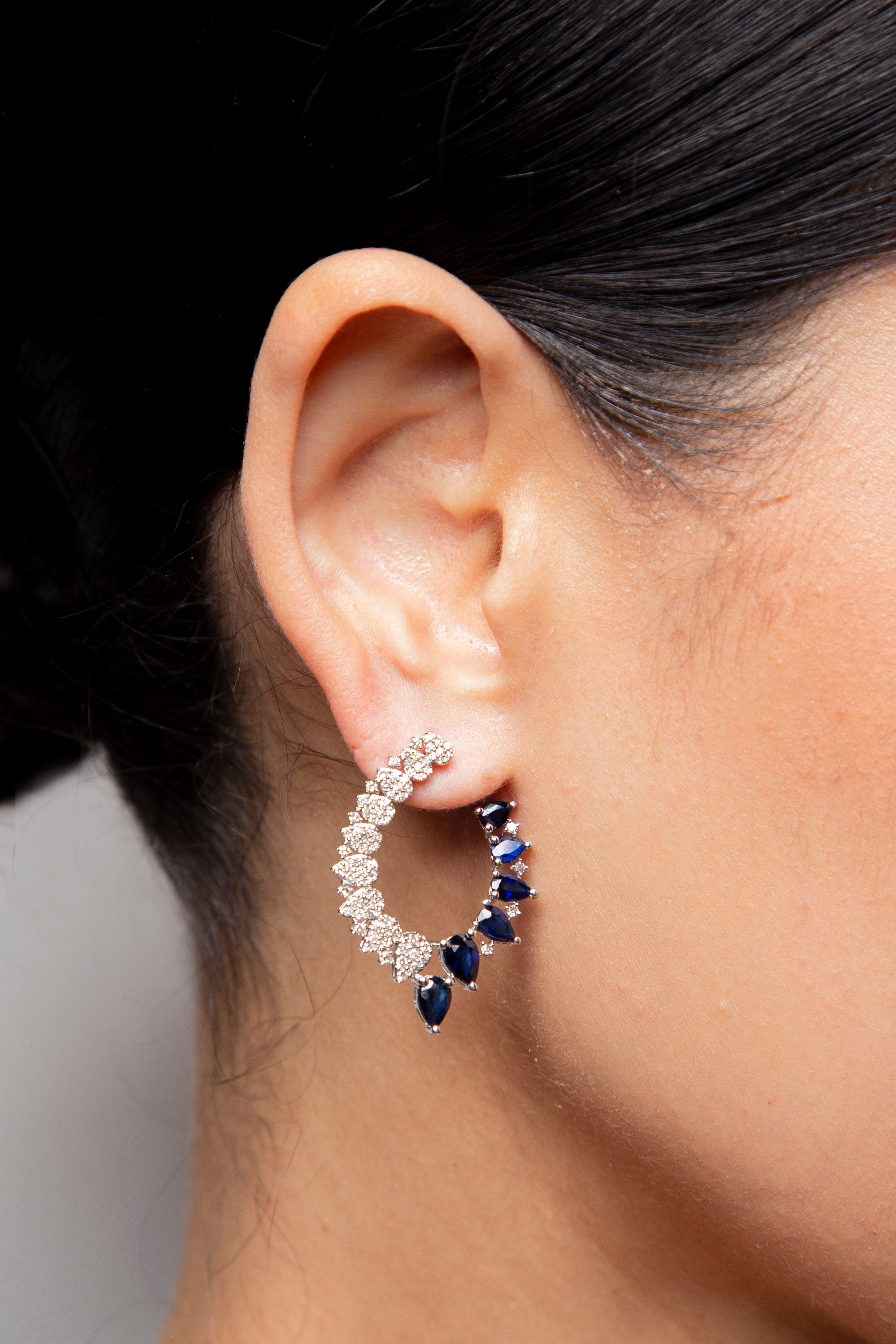 Aretes Colgantes Diamante Zafiro Oro Blanco 14K 4.73 ct.