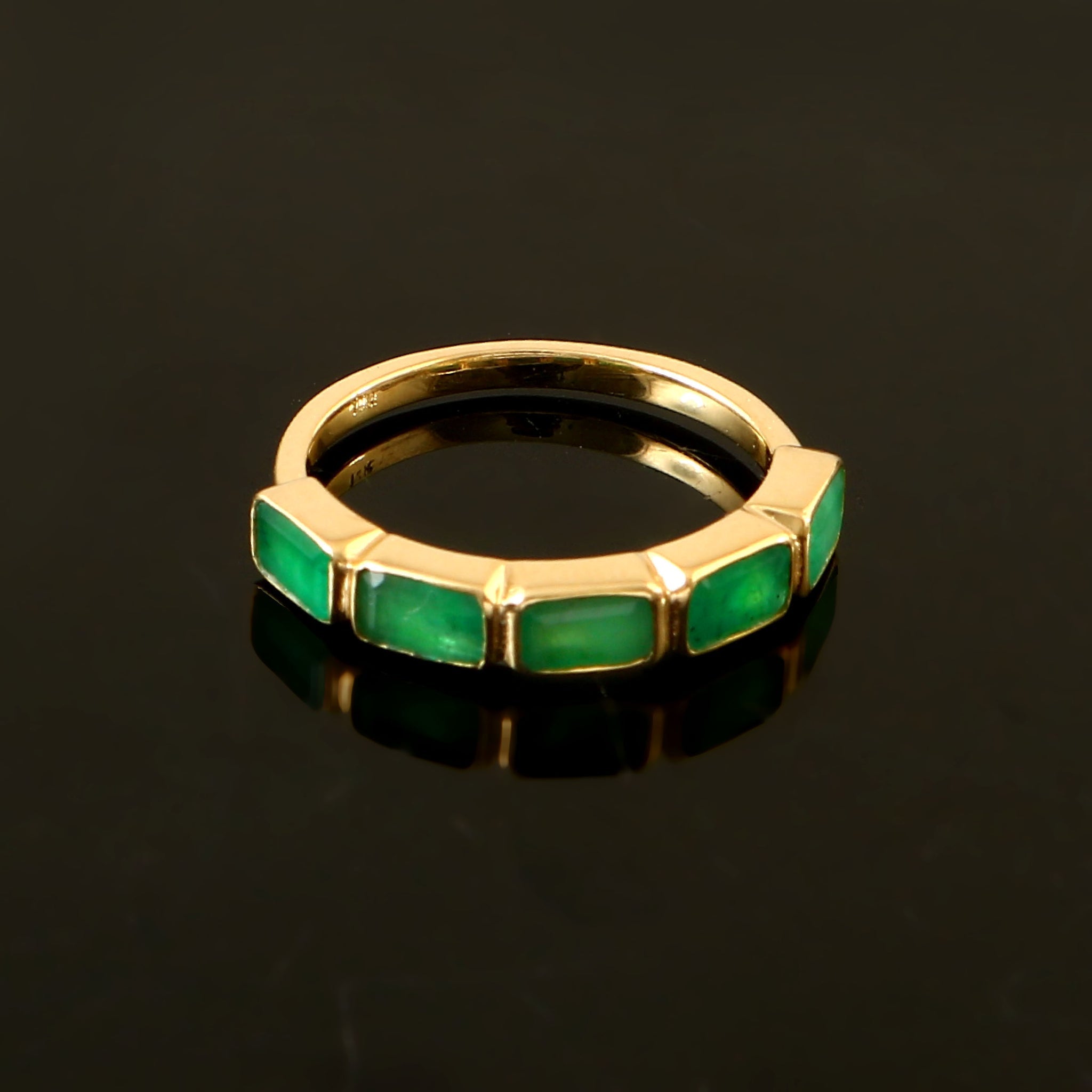 Anillo En Oro Amarillo De 14K Con Esmeralda 1.56 Ct