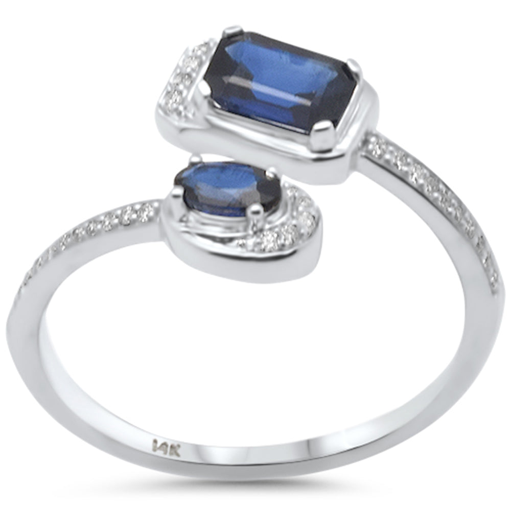 Anillo de banda abierta con zafiro azul y diamantes en oro blanco de 14K, 1CT.