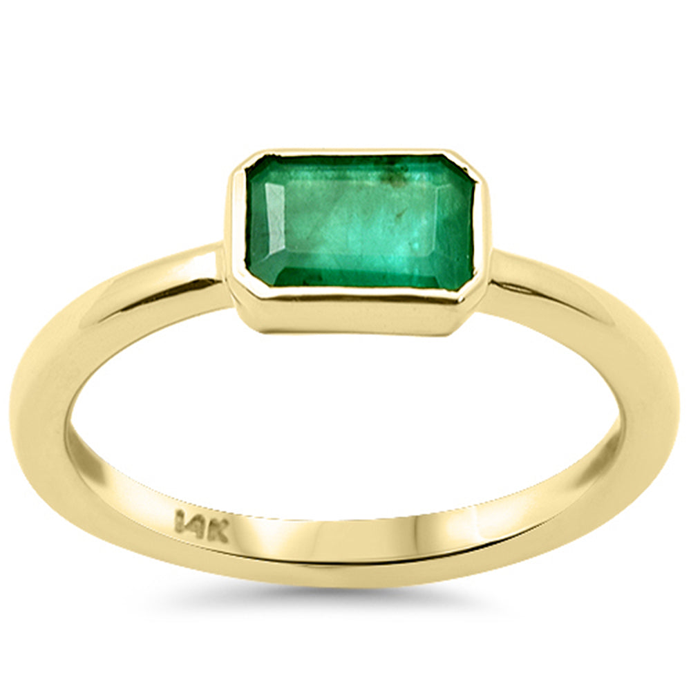 Anillo Bezel De Esmeralda Y Piedra Preciosa En Oro Amarillo De 14K .86Ct