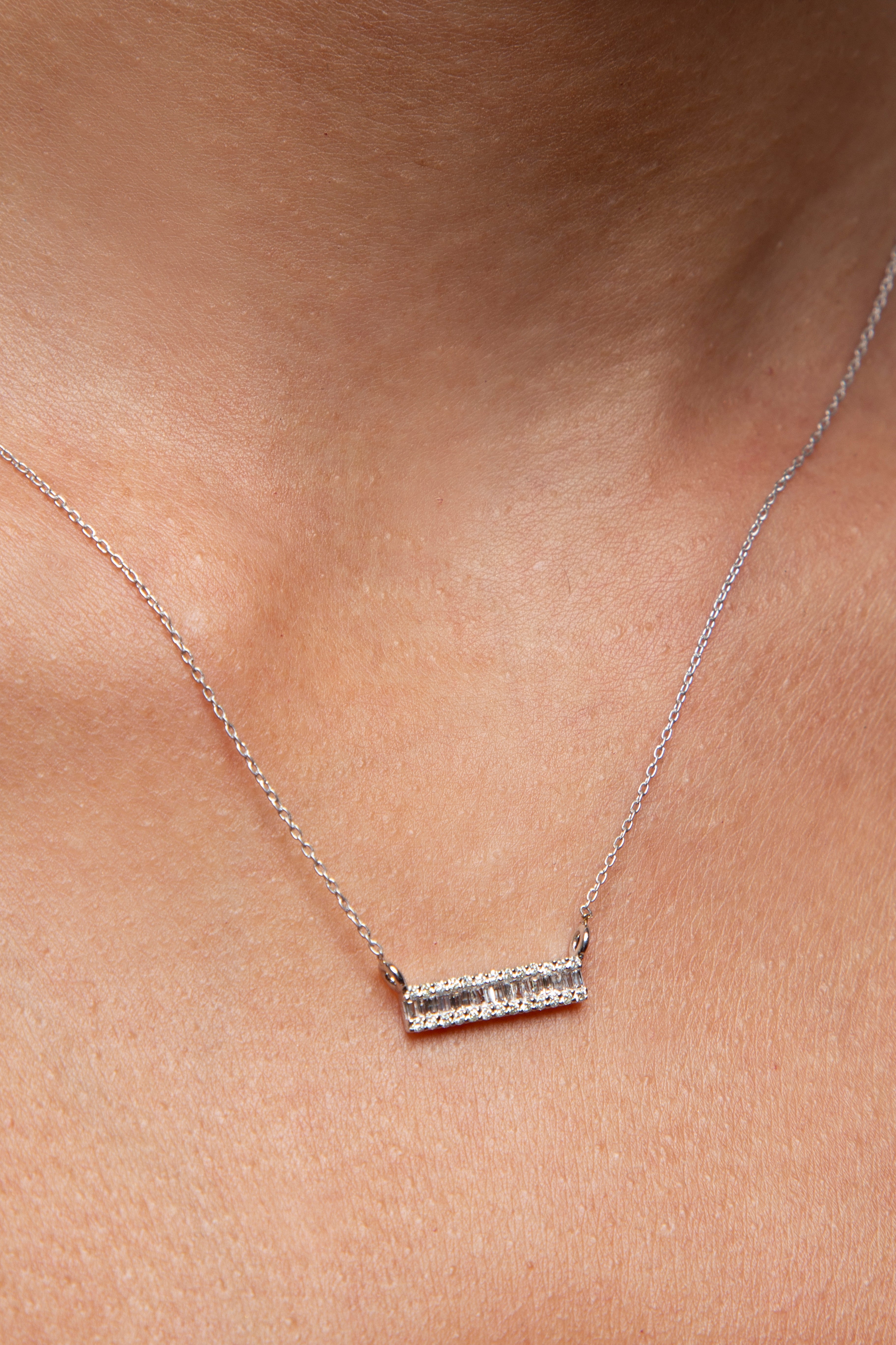 Collar Dije Diamante Oro Blanco 14K 0.31 ct.