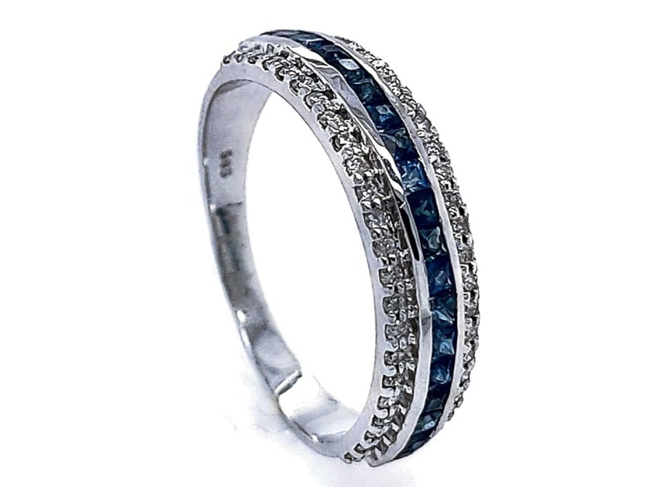Anillo En Oro Blanco De 14K Con Diamante Y Zafiro 0.69 Ct