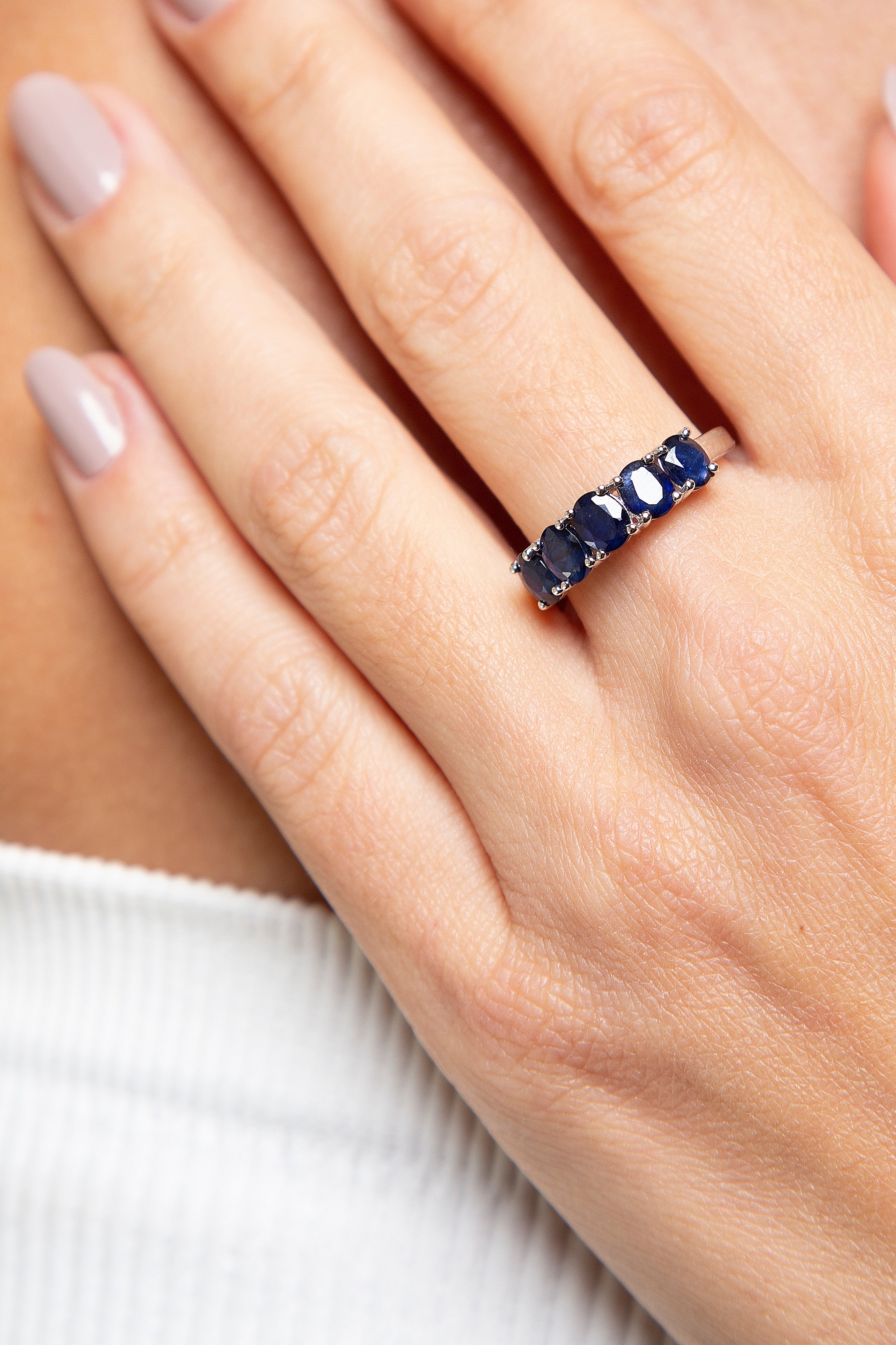 Anillo Churumbela Zafiro Oro Blanco 14K 2.06 ct.