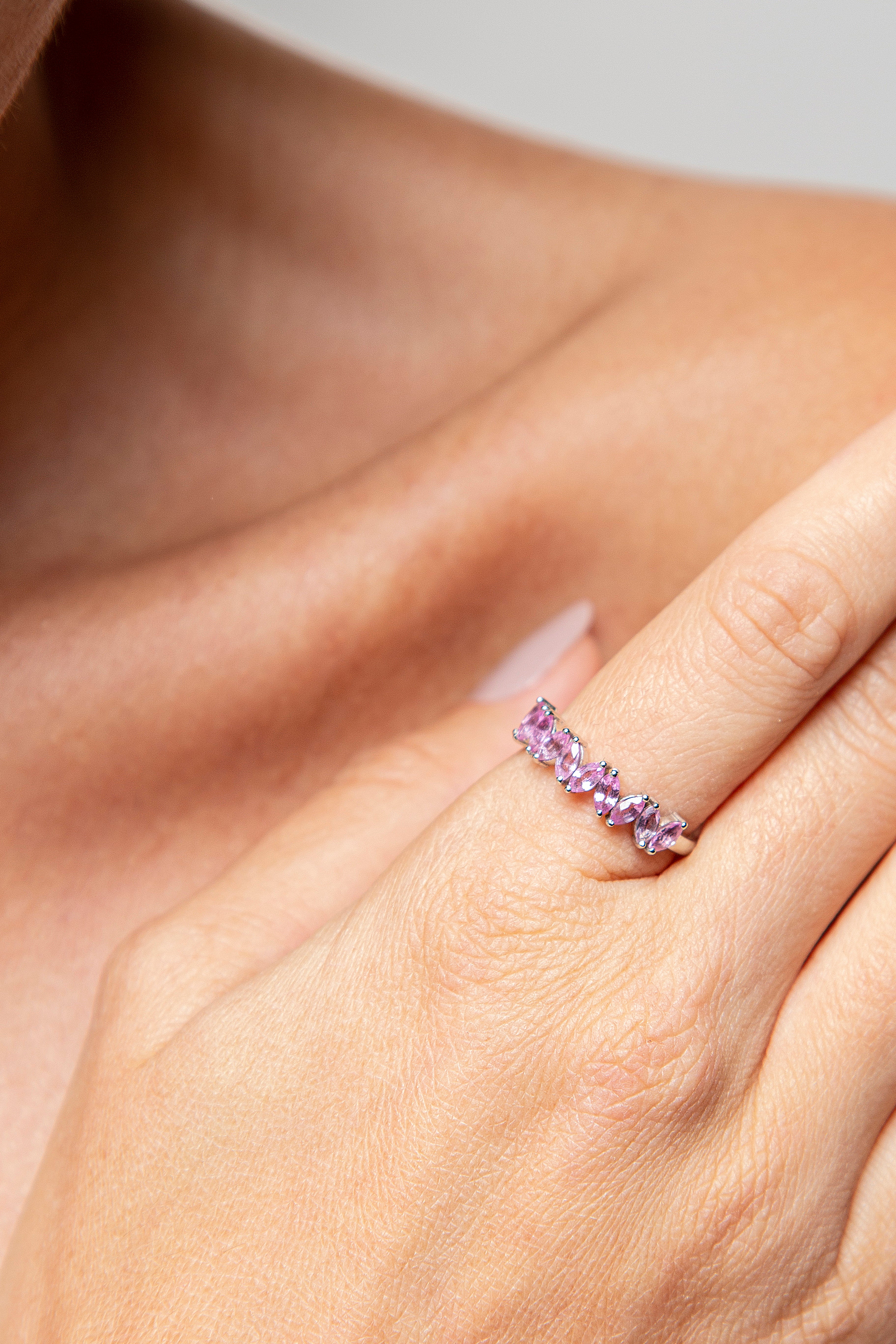 Anillo Zafiro Rosa Oro Blanco 14K 1.19 ct.