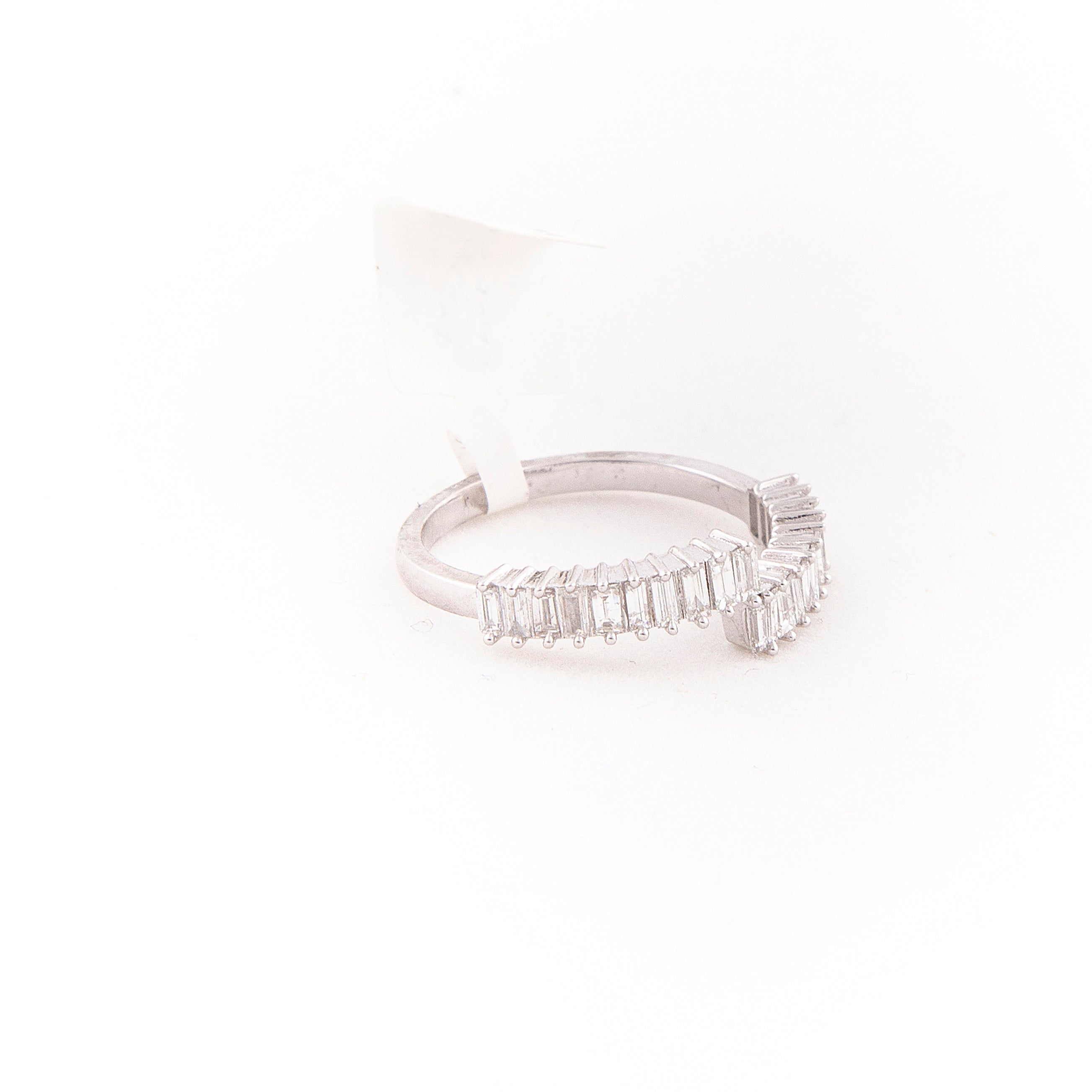 Anillo Bypass Diamante Oro Blanco 14K 0.64 ct.