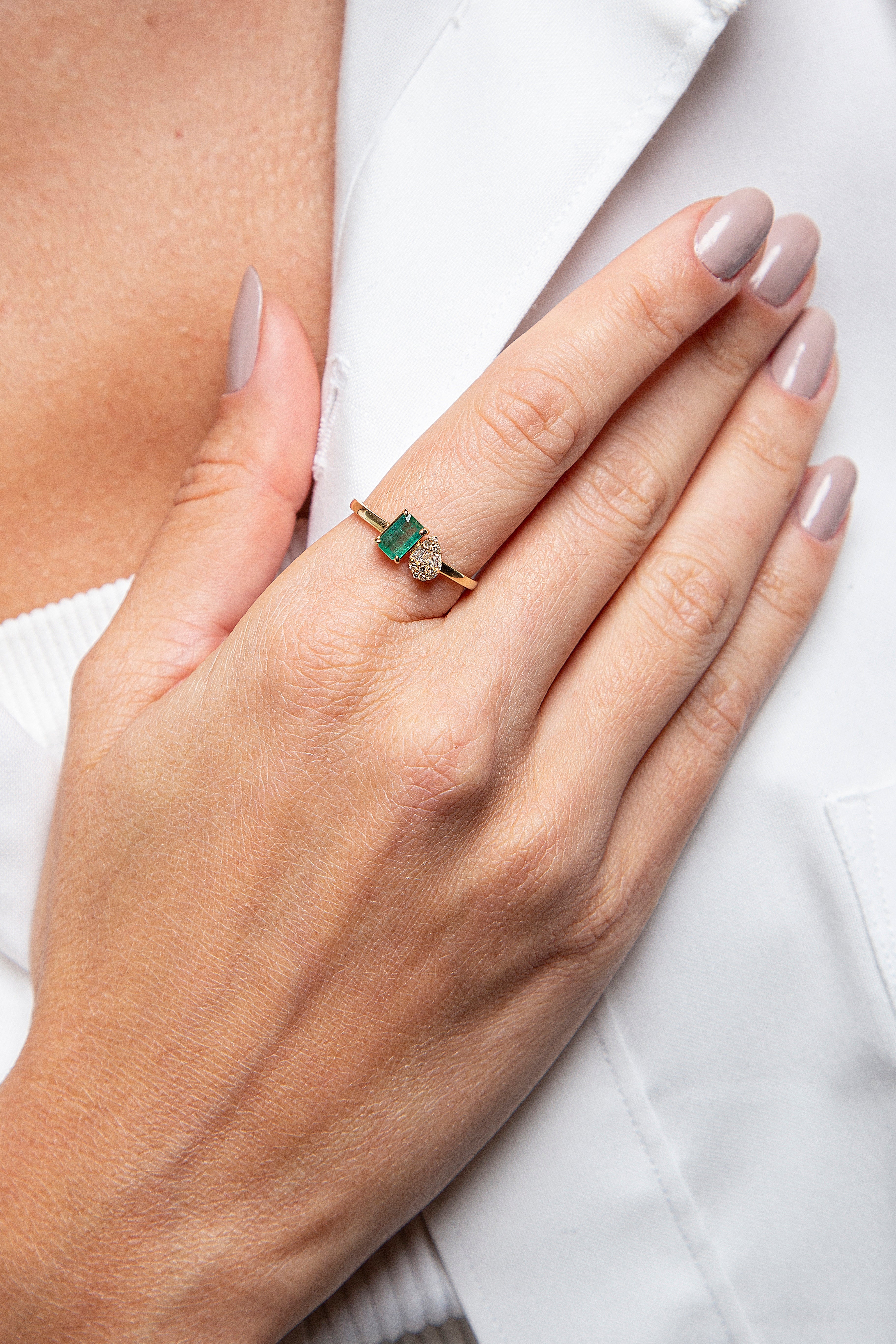 Anillo Diamante Esmeralda Oro Amarillo 14K 0.57 ct.