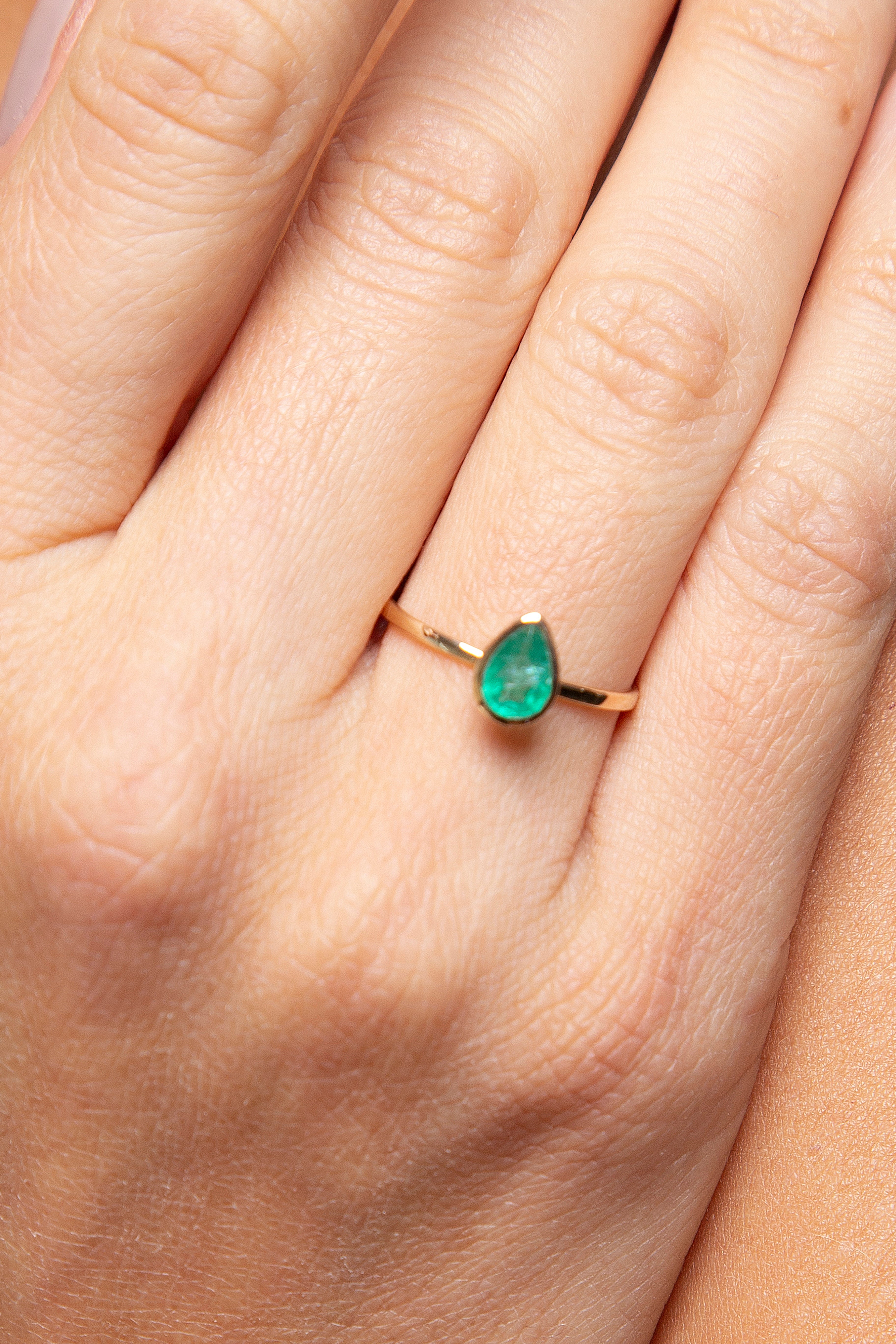 Anillo Solitario Esmeralda Oro Amarillo 14K 0.34 ct.