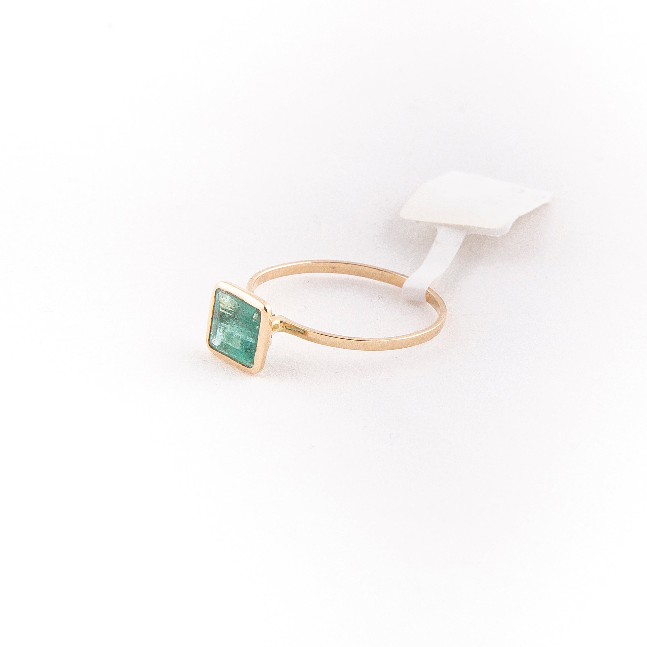 Anillo Solitario Esmeralda Oro Amarillo 14K 1.05 ct.