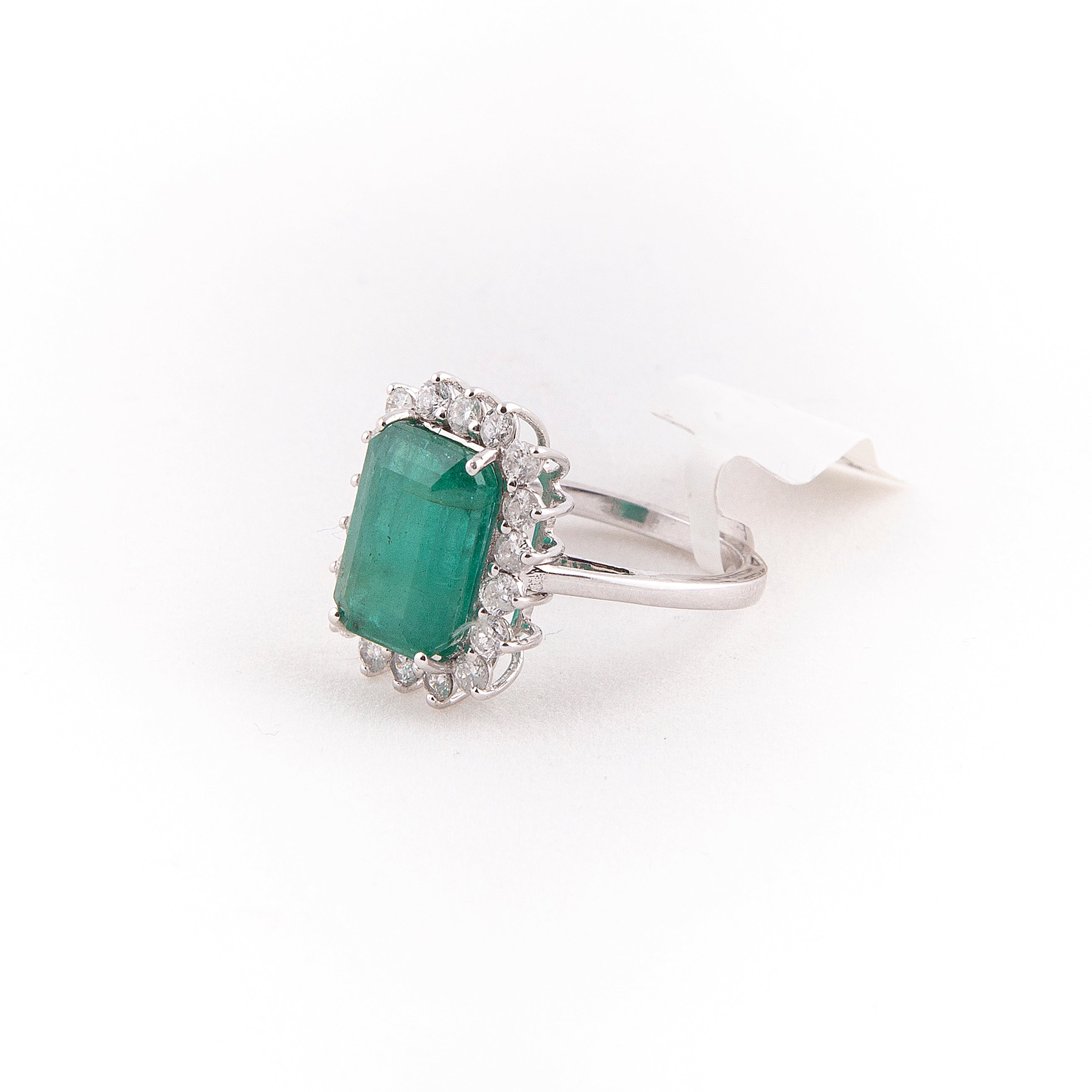 Anillo Halo Diamante Esmeralda Oro Blanco 18K 6.25 ct.