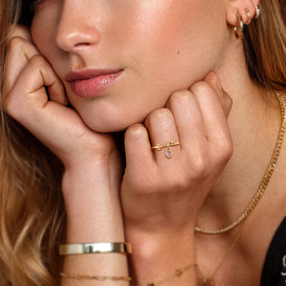 Anillo Charm Plata S925 Baño de oro 14k con Piedra Estilo Diamante 1. 15g