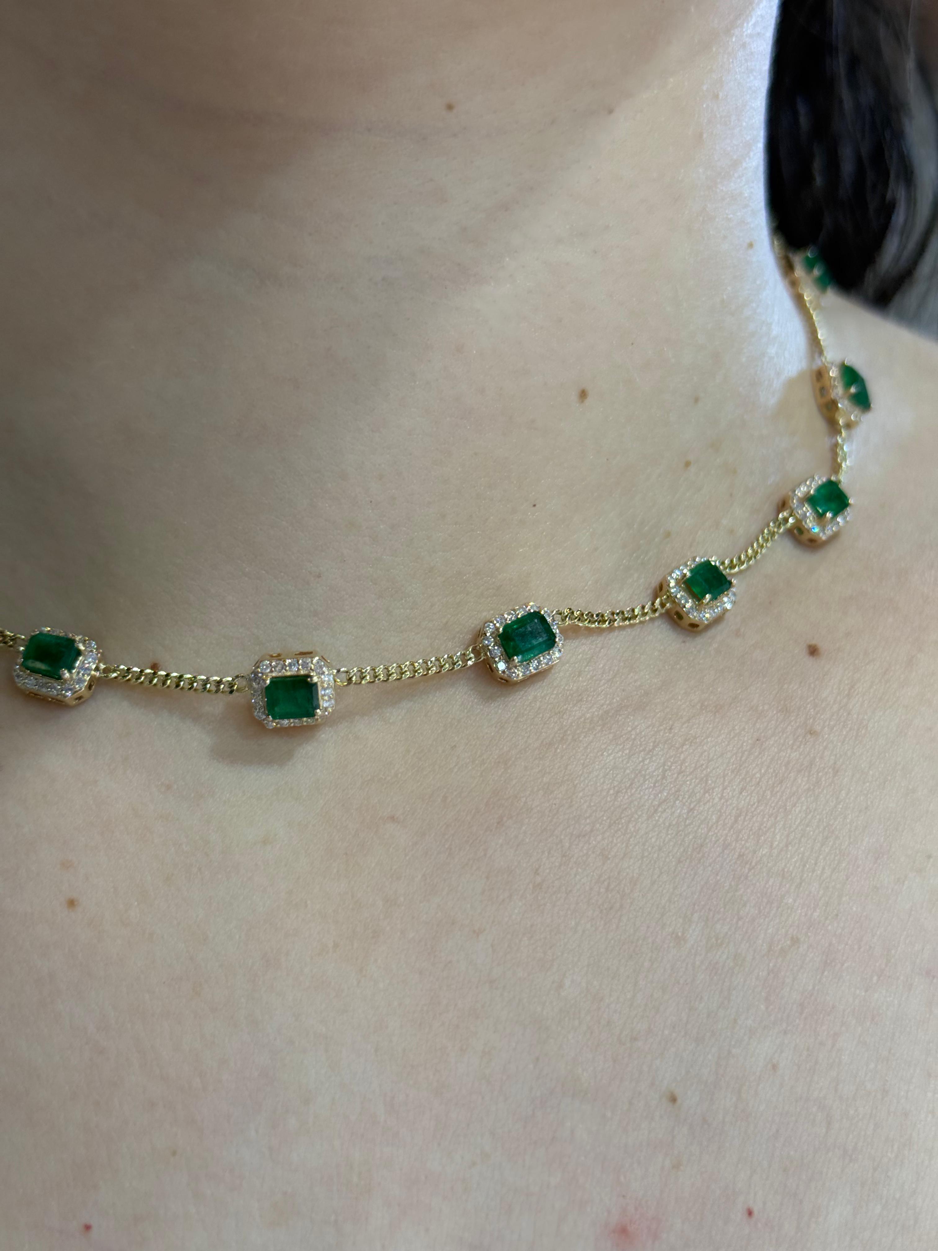 Collar de Oro Amarillo 14K con Diamante y Esmeralda