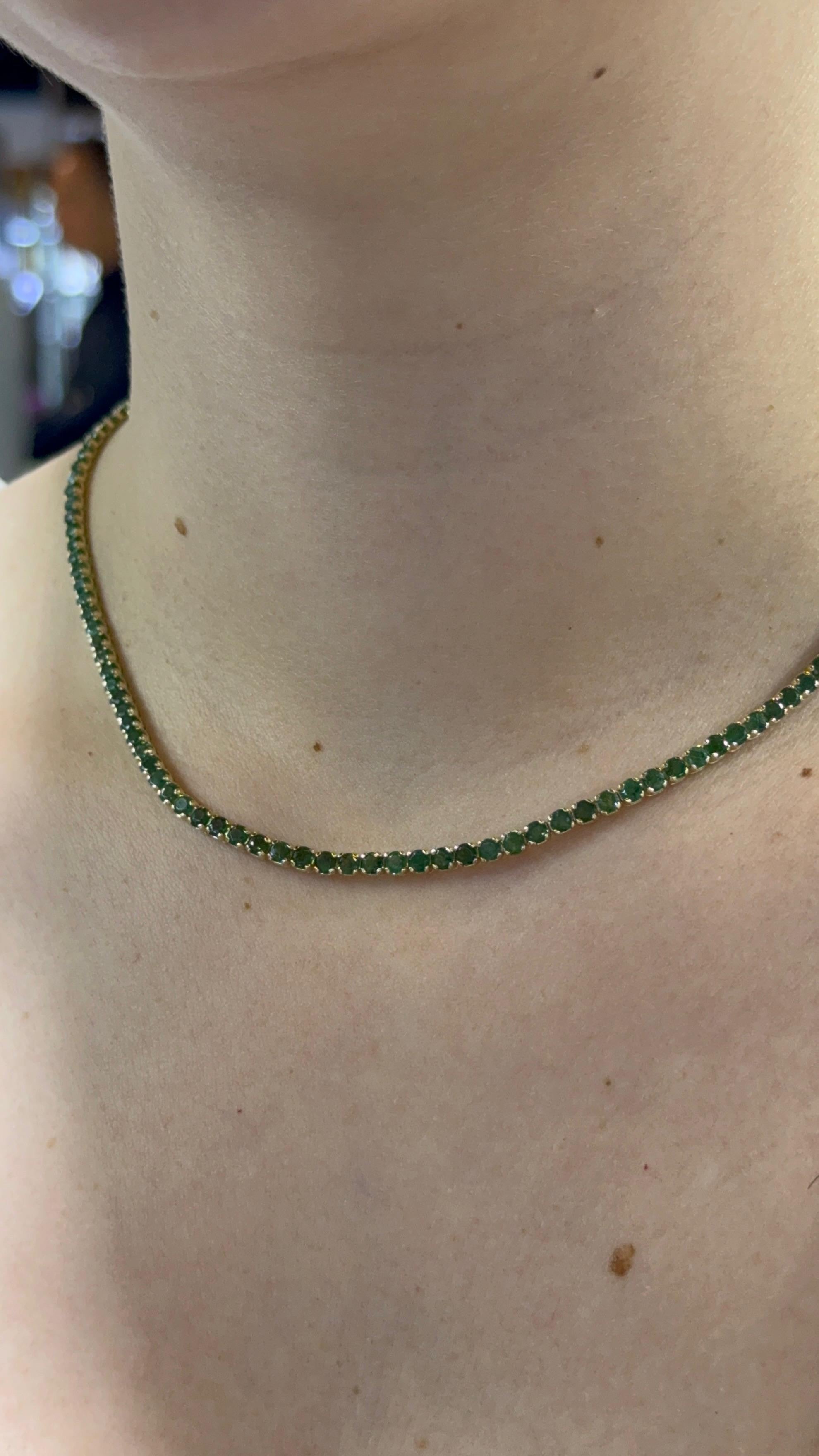 Collar de Oro Amarillo 14K con Esmeralda
