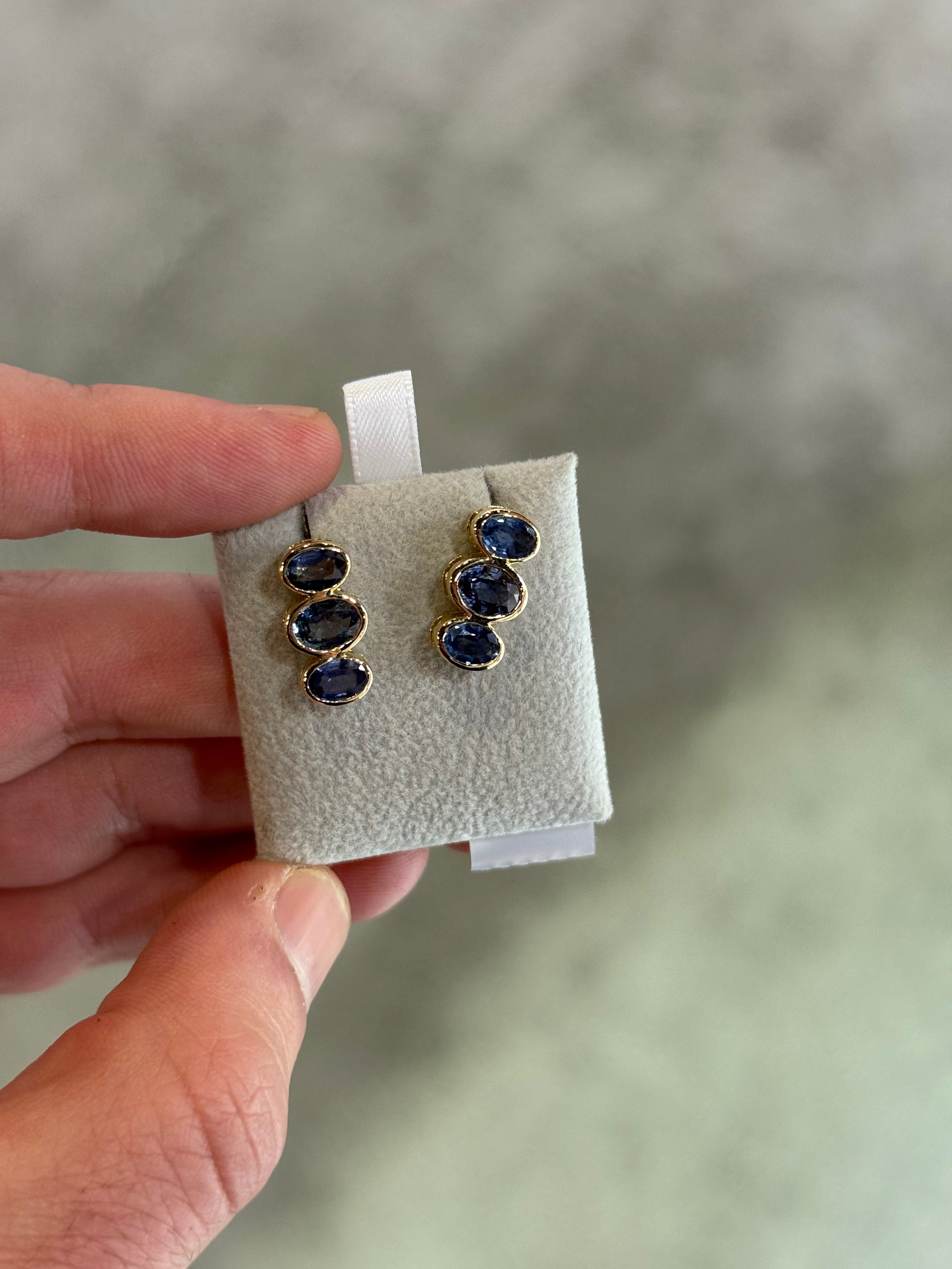 Aretes de Oro Amarillo 14K con Zafiro
