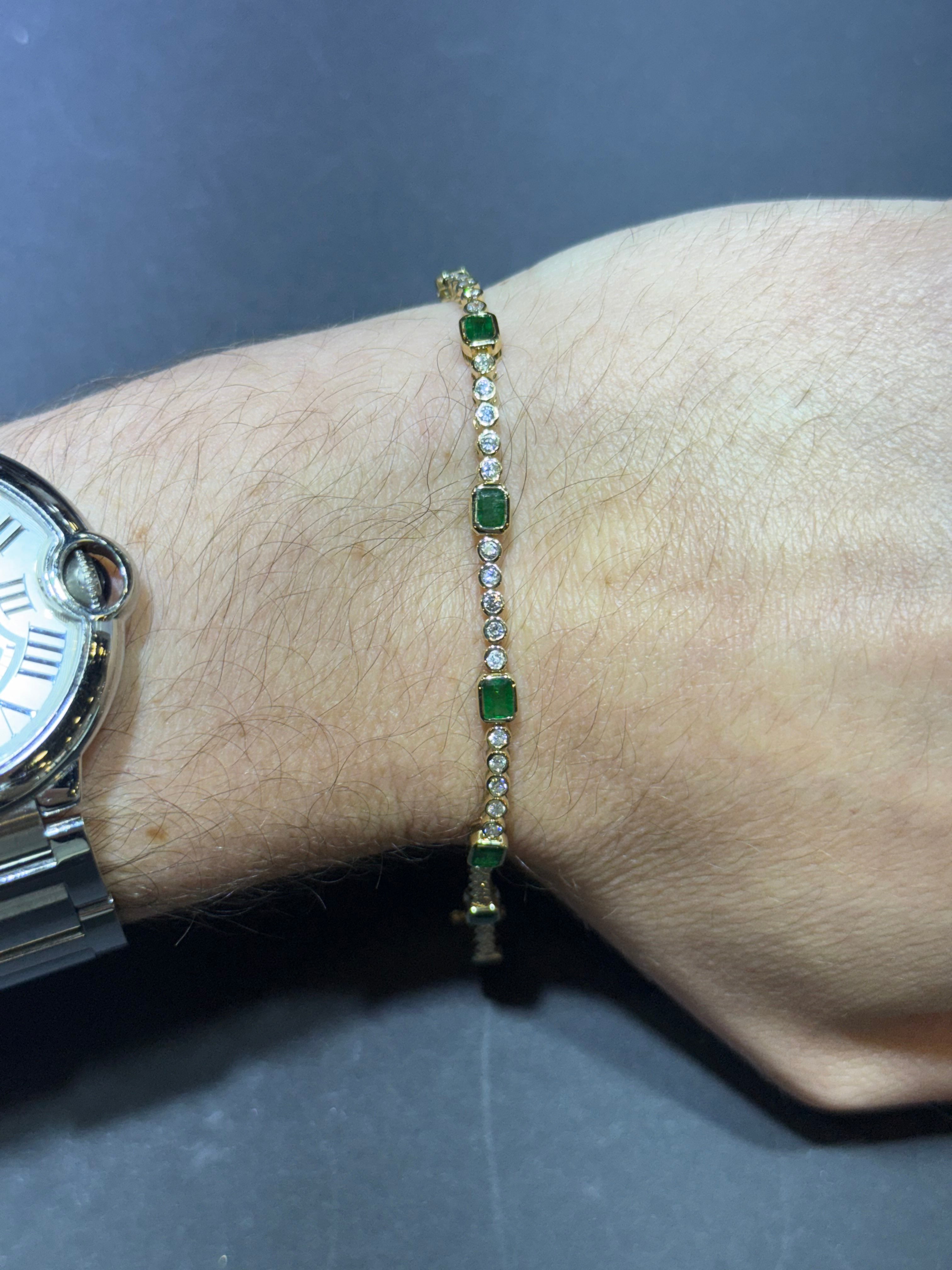 Pulsera de Oro Amarillo 14K con Diamante y Esmeralda