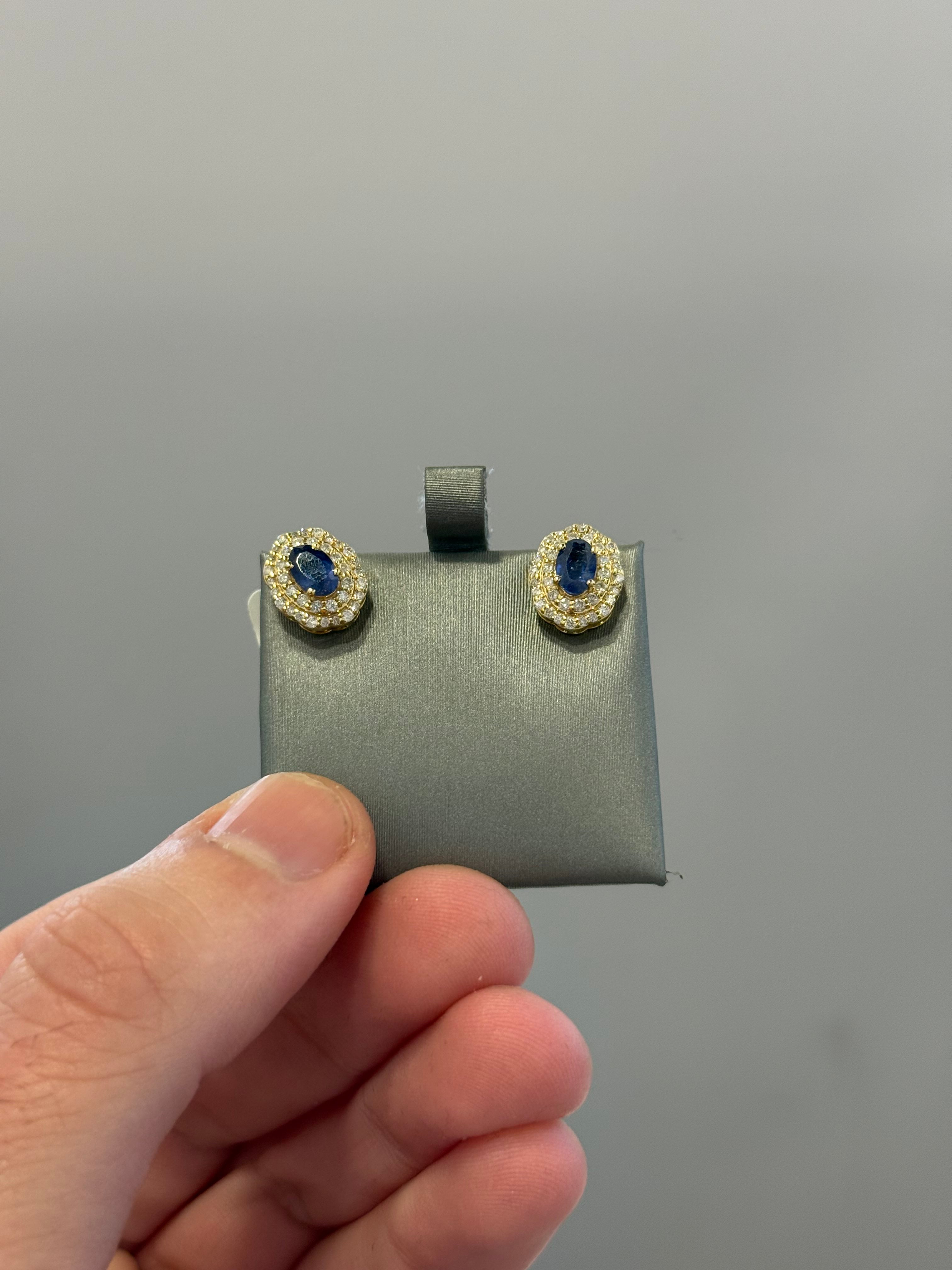 Aretes de Oro Amarillo 14K con Diamante y Zafiro