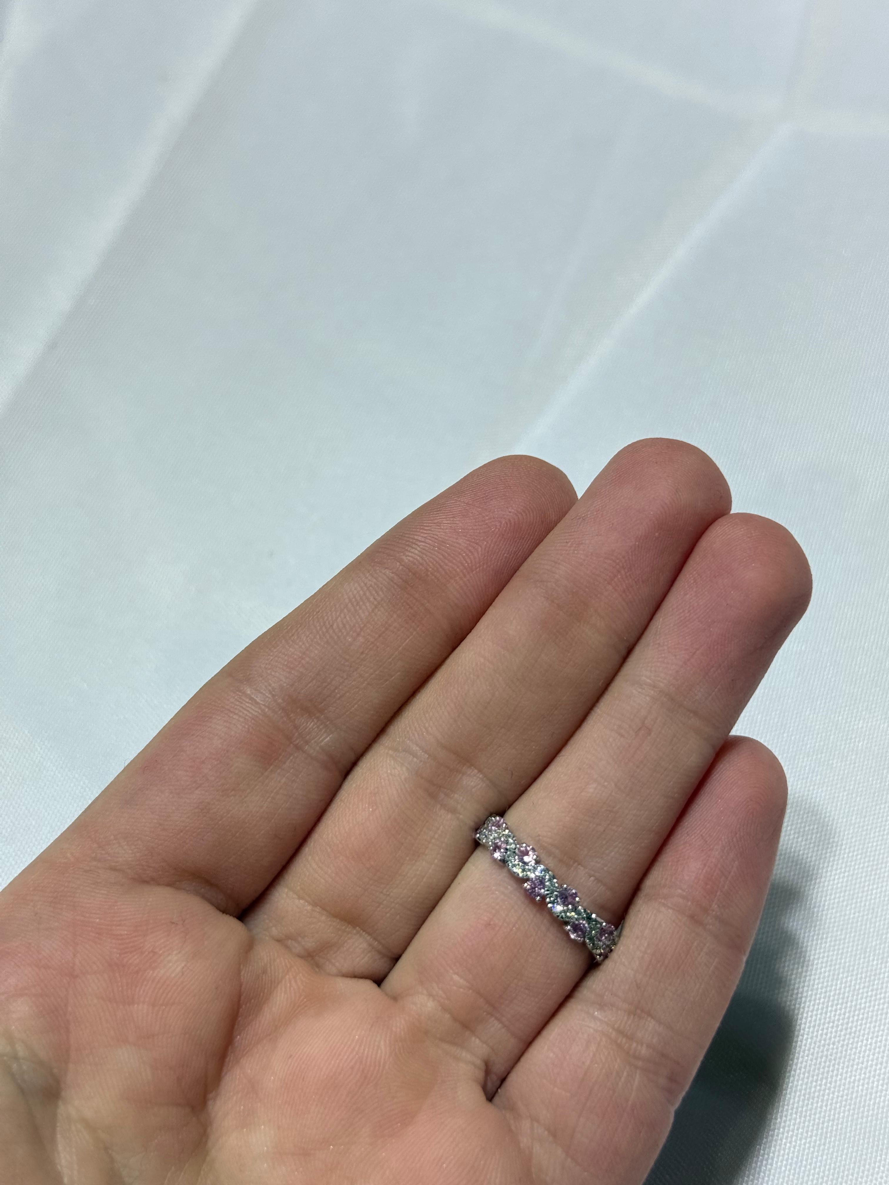 Anillo de Oro Blanco 14K con Diamante y Zafiro rosa