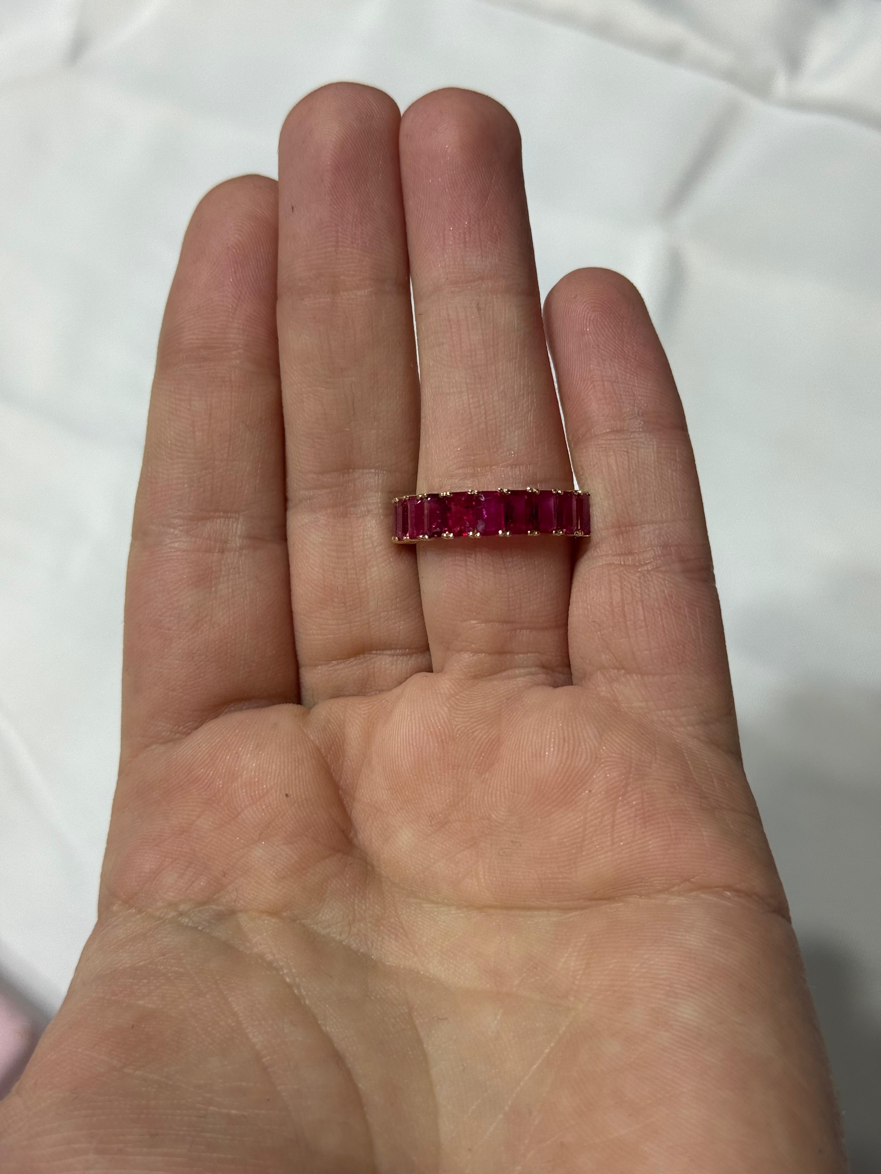Anillo de Oro Amarillo 14K con Rubí