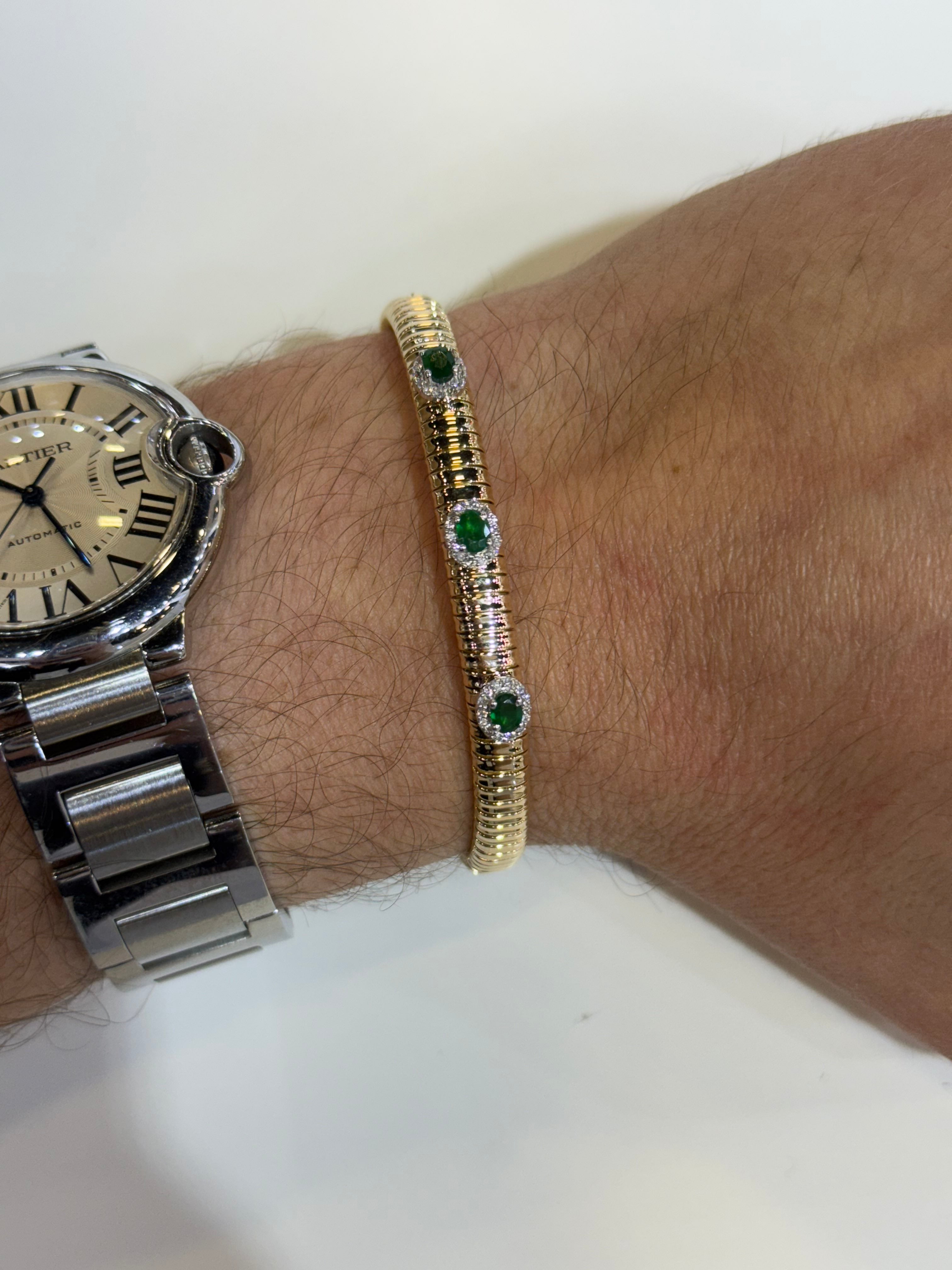 de Oro Amarillo 14K con Diamante y Esmeralda