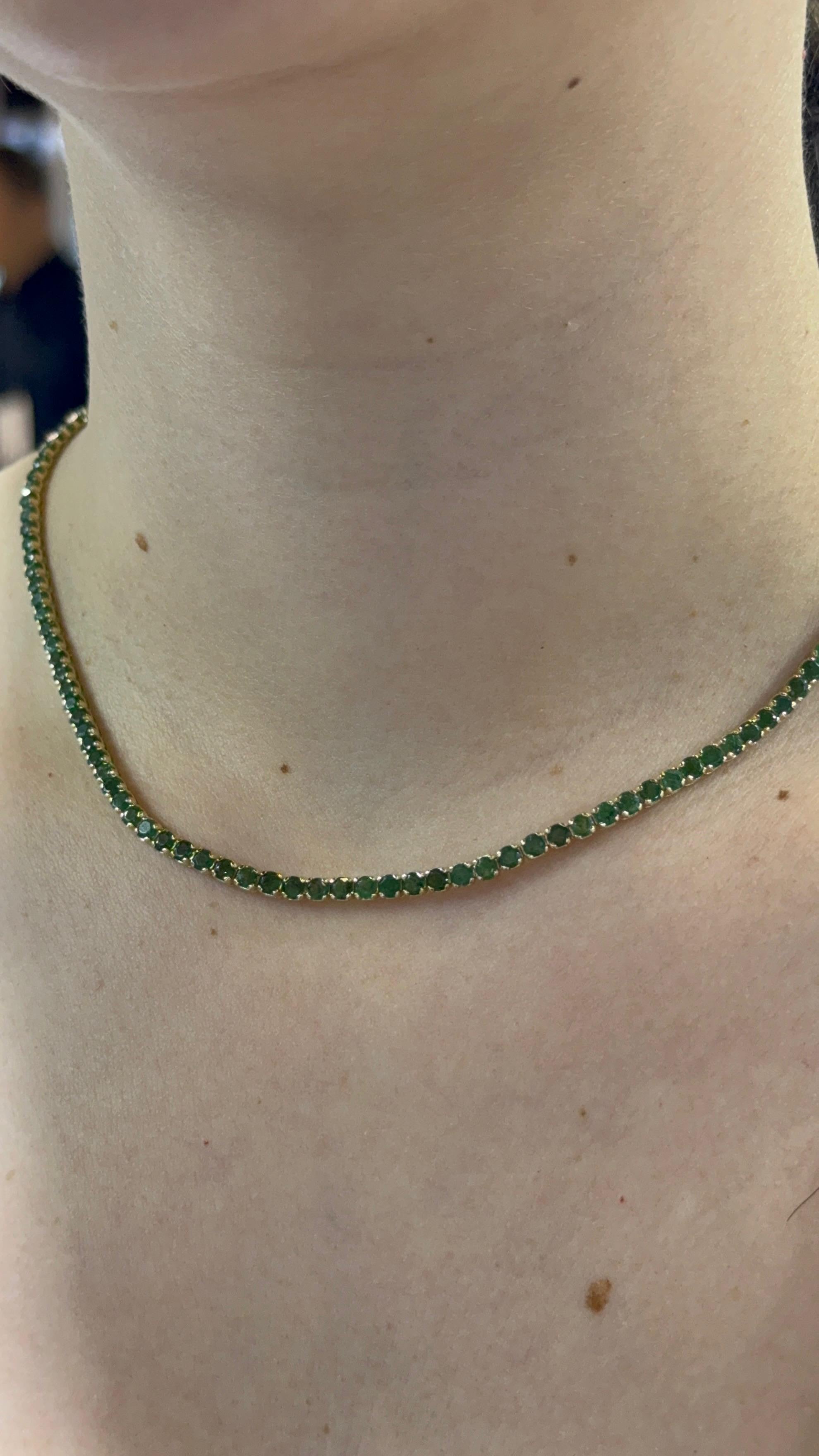 Collar de Oro Amarillo 14K con Esmeralda