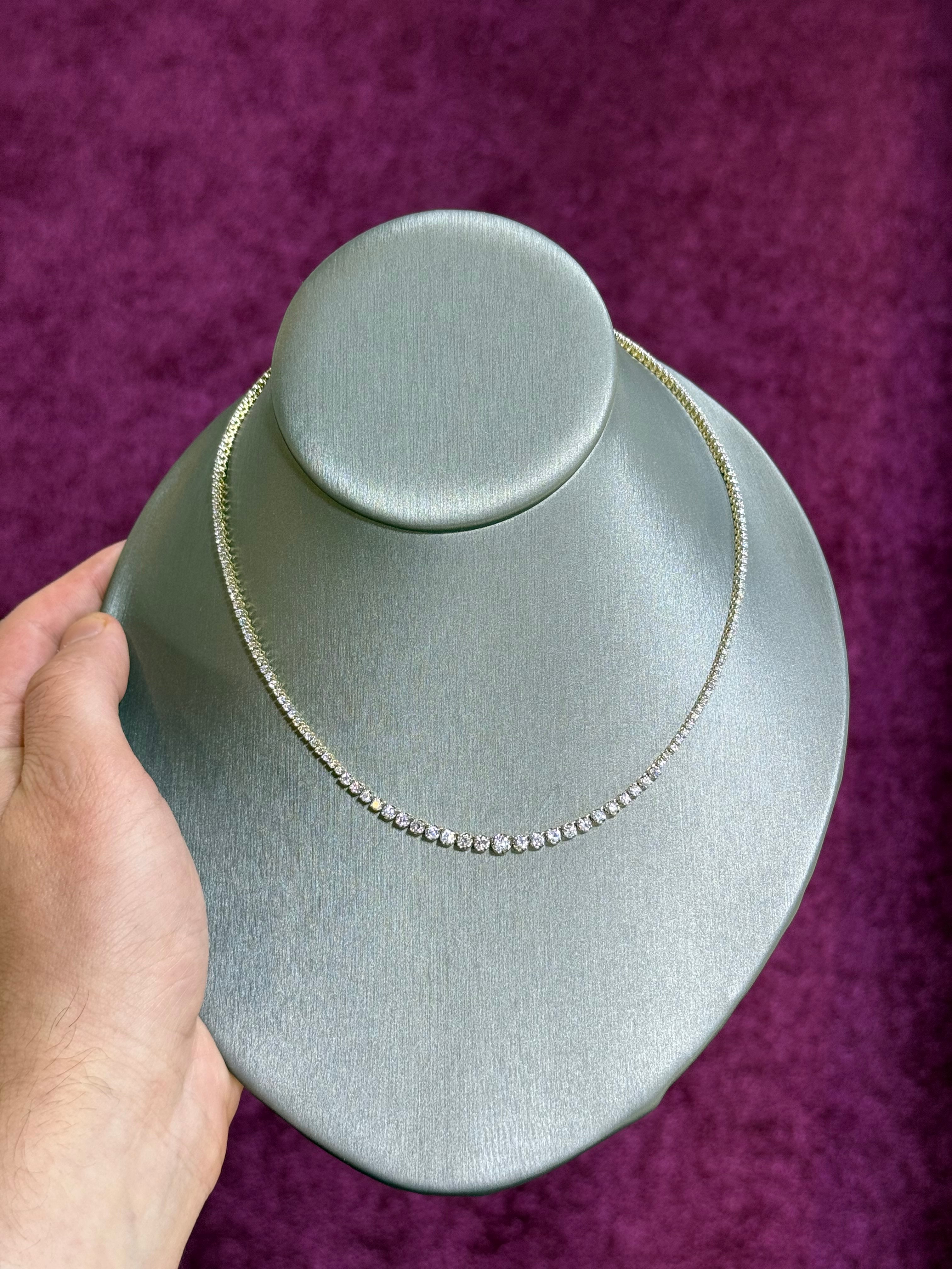 Collar de Oro Amarillo 14K con Diamante