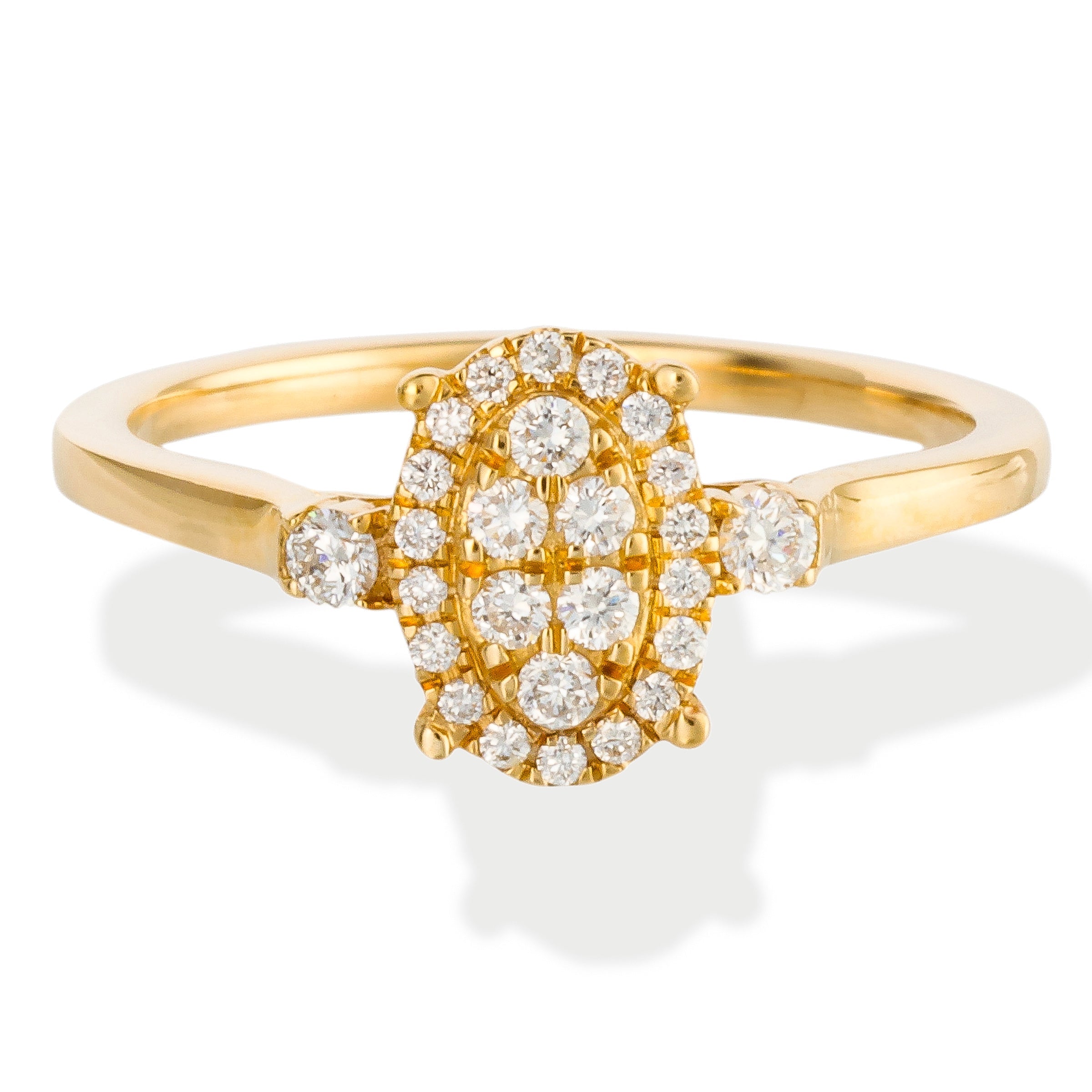Anillo De Forma Ovalada De Diamantes 0.2 Ct.