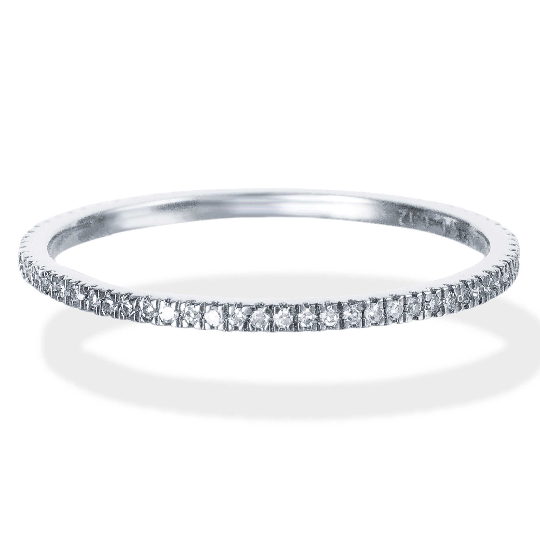 Anillo De Oro Blanco De 14 K Banda Completa  0.12 TCW.