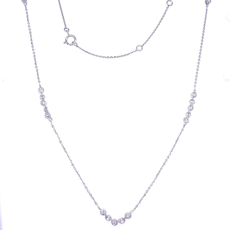 Collar Con Bisel De Diamantes En Oro Blanco De 14 Kt Por Medio, 0.25 CT