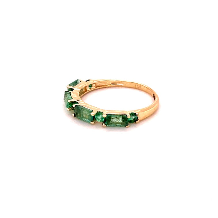 Anillo De Oro Amarillo De 14 Quilates Con Esmeralda 1.2 Ct.