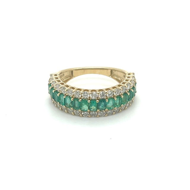 Anillo De Oro Amarillo De 14 K Con Diamantes Y Esmeralda 2.56 TCW.