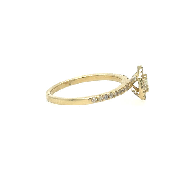 Anillo De Diamantes En Forma De Pera 0.39 Ct.