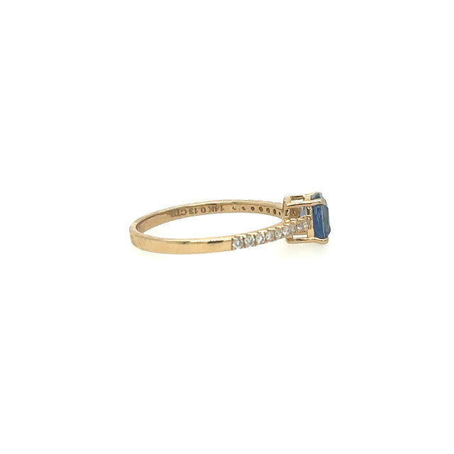 Anillo De Zafiro En Oro Amarillo De 14 K Con Diamantes 0.88 TCW.