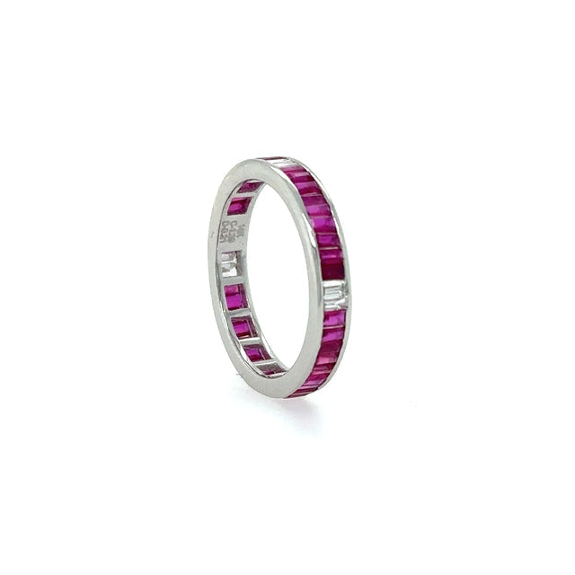 Anillo De Oro Blanco De 14 K Con Rubí Baguette Y Diamantes 1.6 TCW.