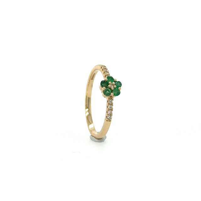 Anillo De Esmeralda En Oro Amarillo De 14K Con Diamantes 0.22 TCW.
