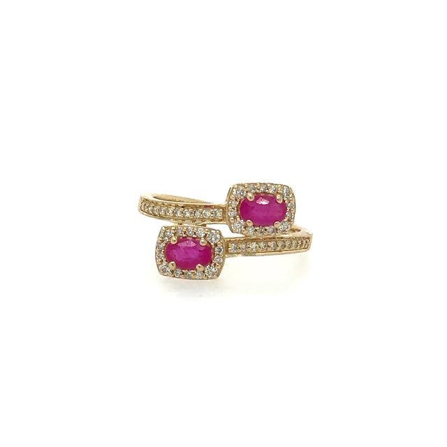 Anillo Rubí En Oro Amarillo De 14K Con Diamantes 0.79 TCW.
